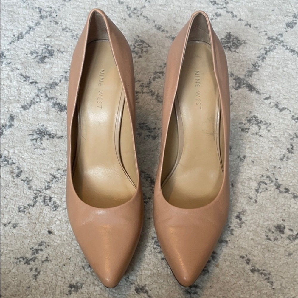 Nine West Pumps. Nude.